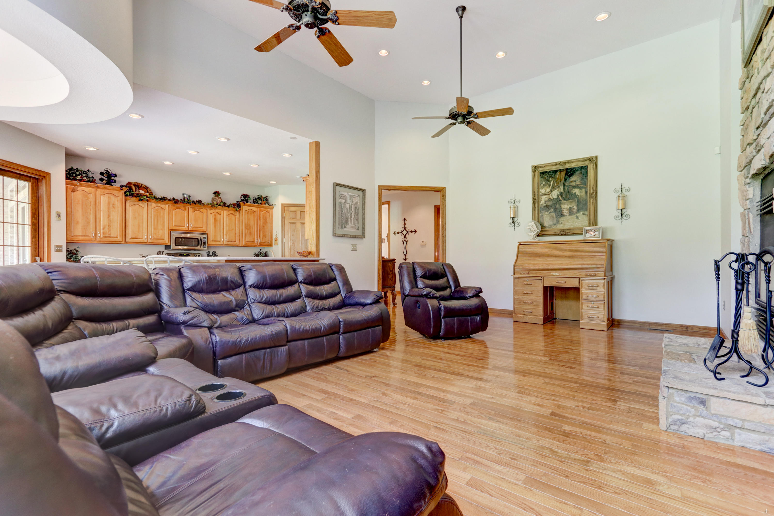2929 Barnard Road Knoxville, TN 37921 - Photo 16 of 40 Family room off kitchen