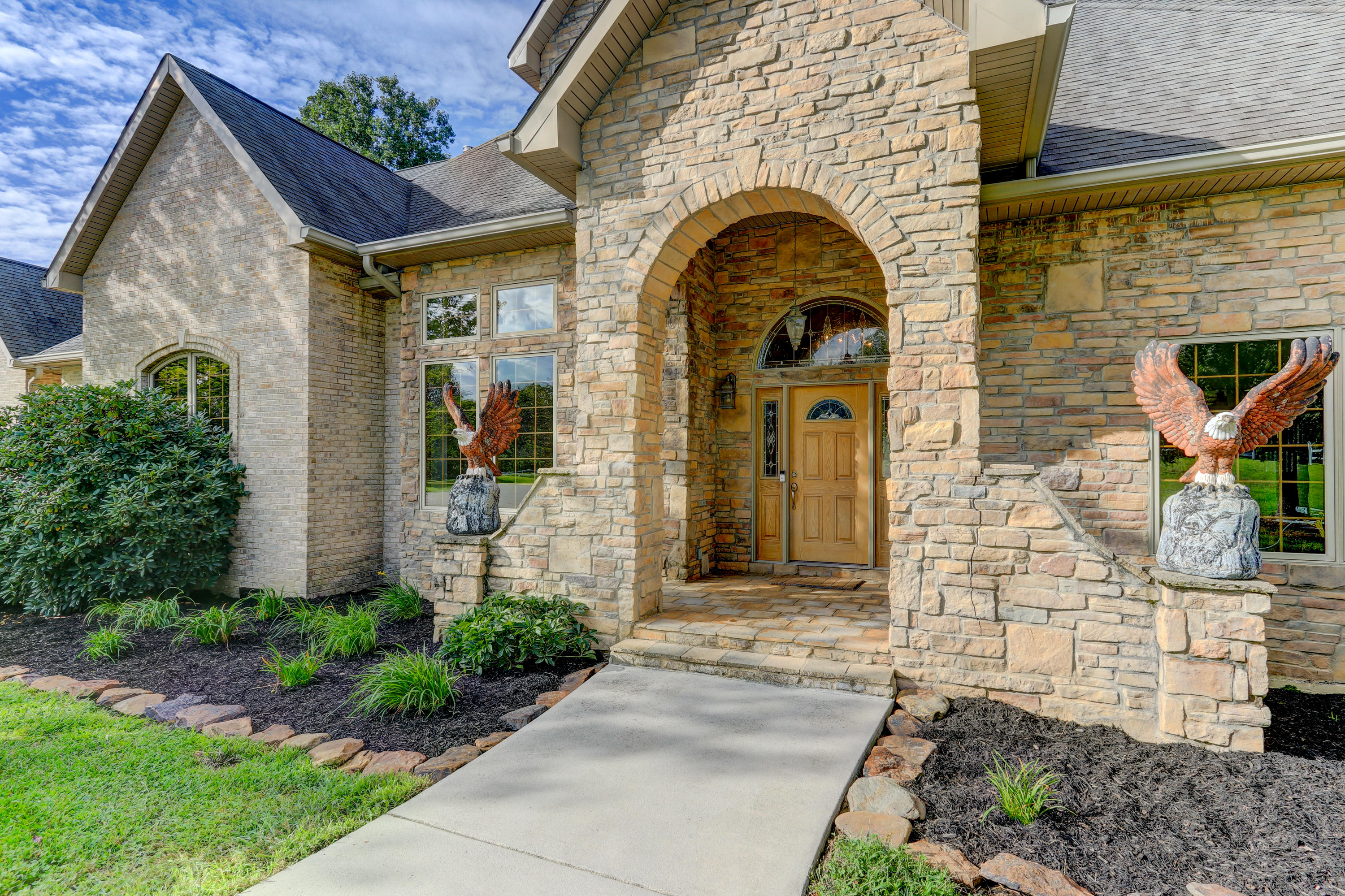 2929 Barnard Road Knoxville, TN 37921 - Photo 4 of 40 Beautiful entrace impressive