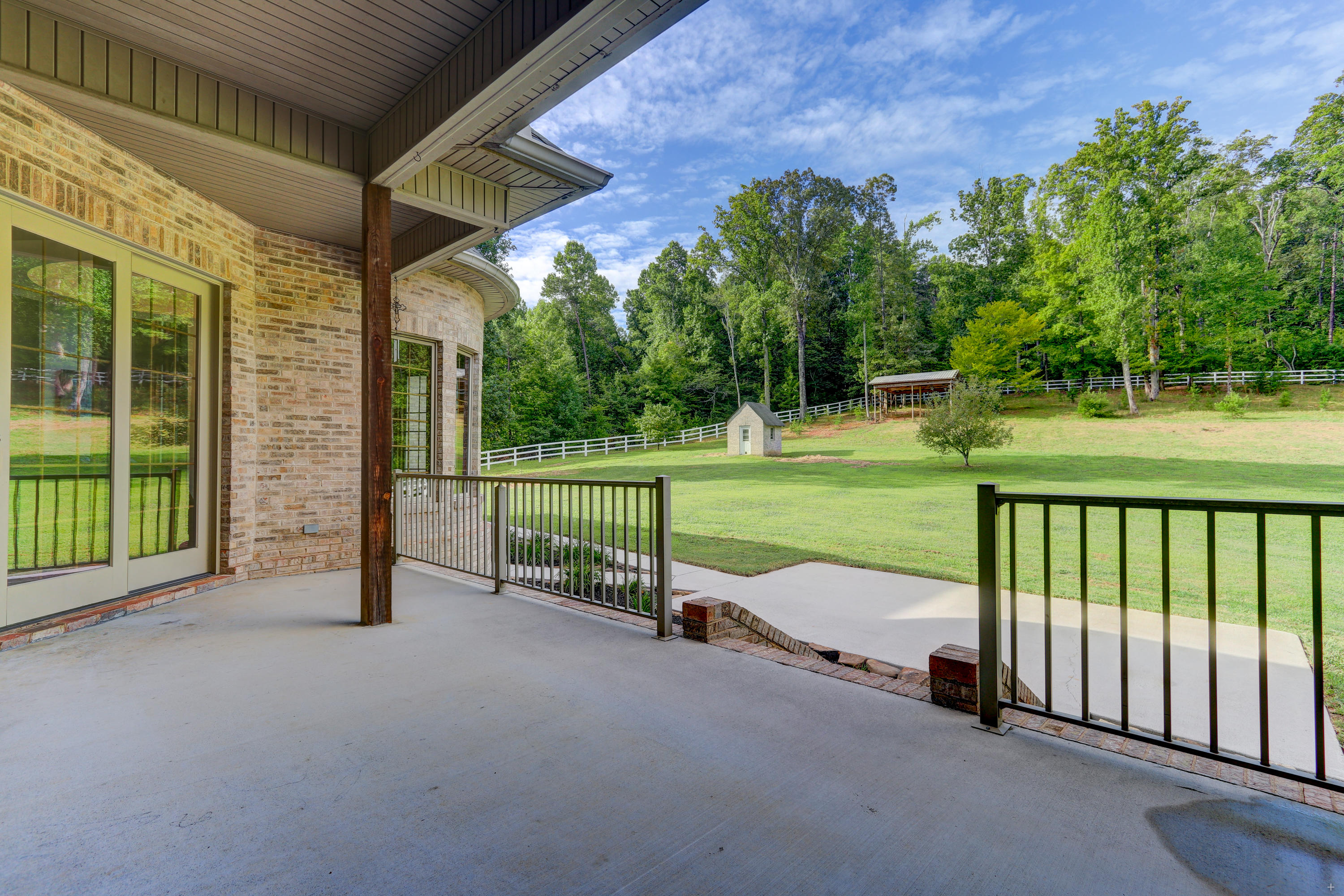 2929 Barnard Road Knoxville, TN 37921 - Photo 32 of 40 Covereed porch off kitchen