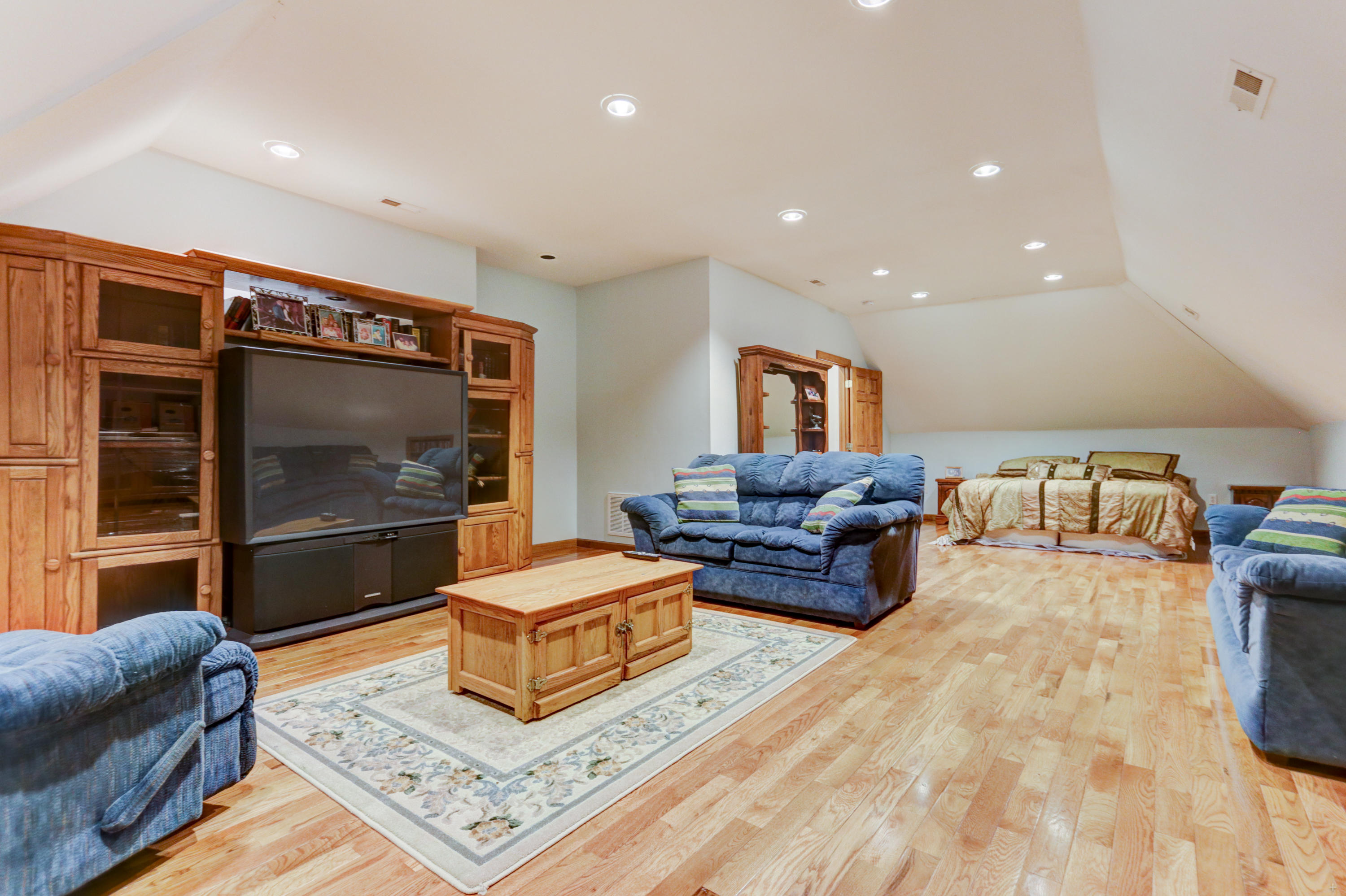 2929 Barnard Road Knoxville, TN 37921 - Photo 36 of 40 Home theater