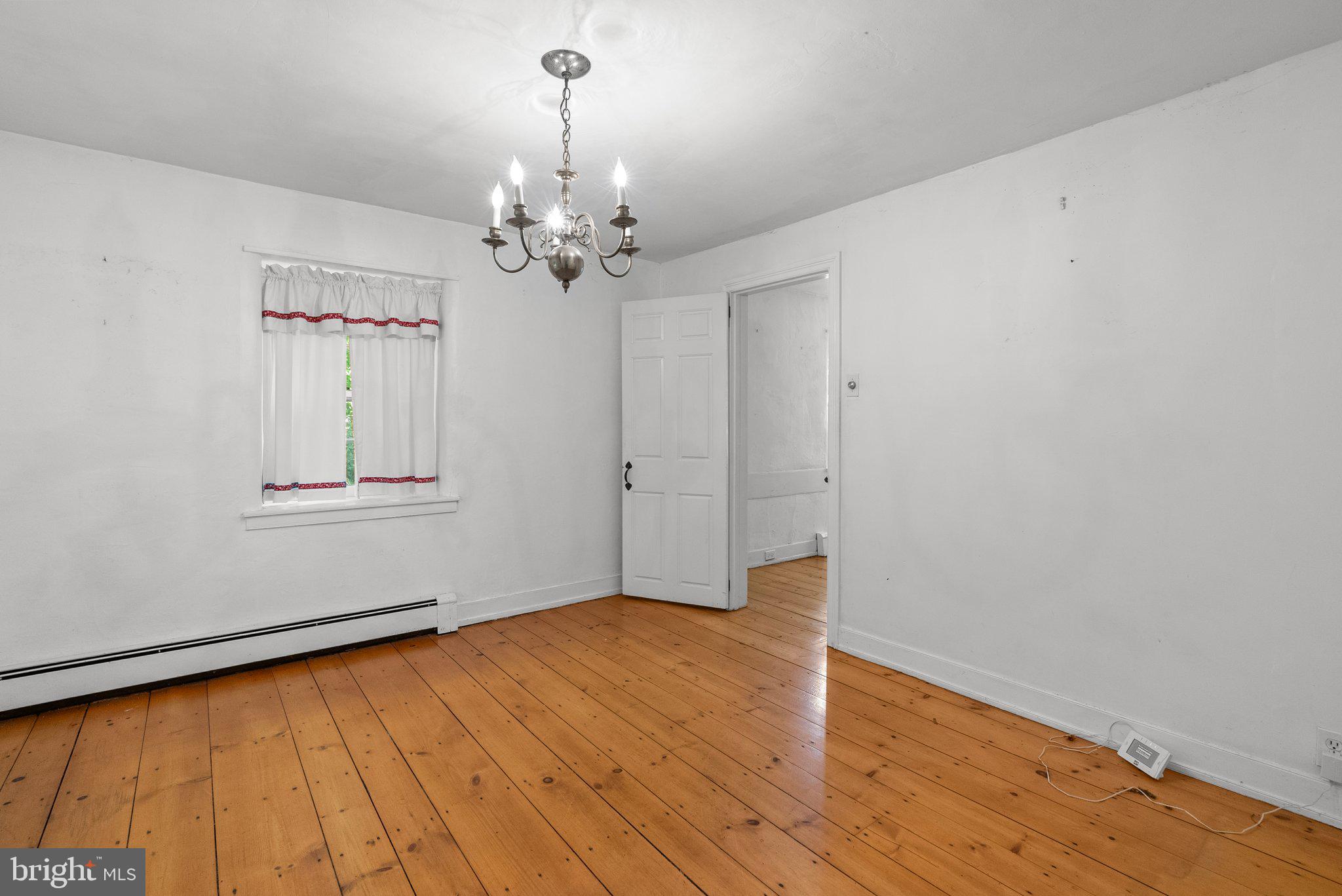 1244 Old Ford Road Huntingdon Valley, PA 19006 - Photo 8 of 39 Gallery Image 8
