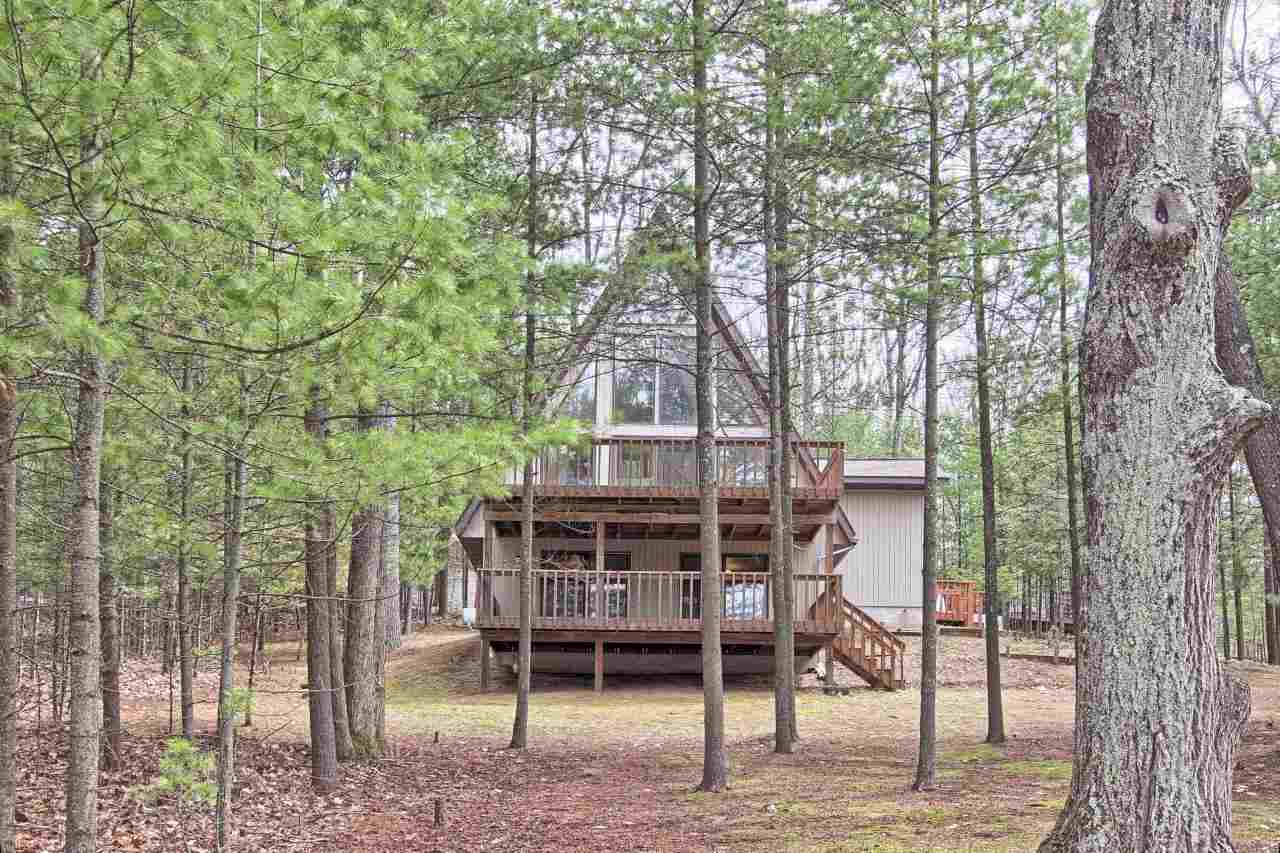 914 Ridge Road Beulah, MI 49617 - Photo 4 of 32 1845923-3.JPG