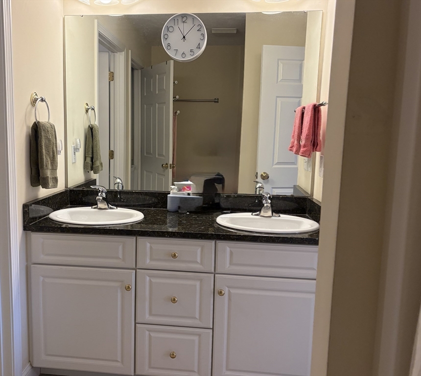 6 Ryans Way, Unit 6 Rochdale, MA 01542 - Photo 17 of 27