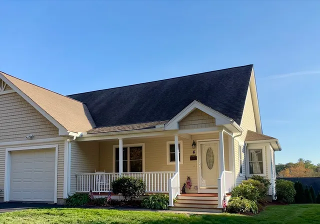 $435,000 | 6 Ryans Way, Unit 6, Rochdale, MA 01542