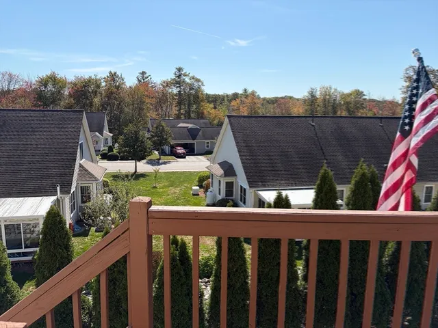 $435,000 | 6 Ryans Way, Unit 6, Rochdale, MA 01542