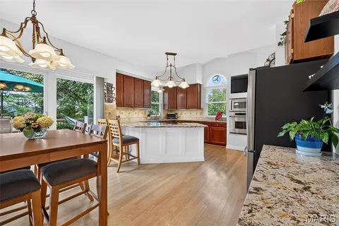 $586,500 | 16850 Westglen Farms Drive, Wildwood, MO 63011
