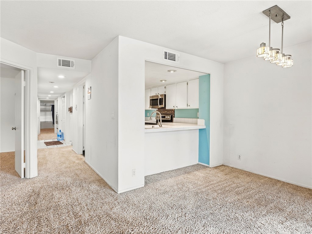 230 Bethany Road, Unit 237 Burbank, CA 91504 - Photo 8 of 43 Dining Room