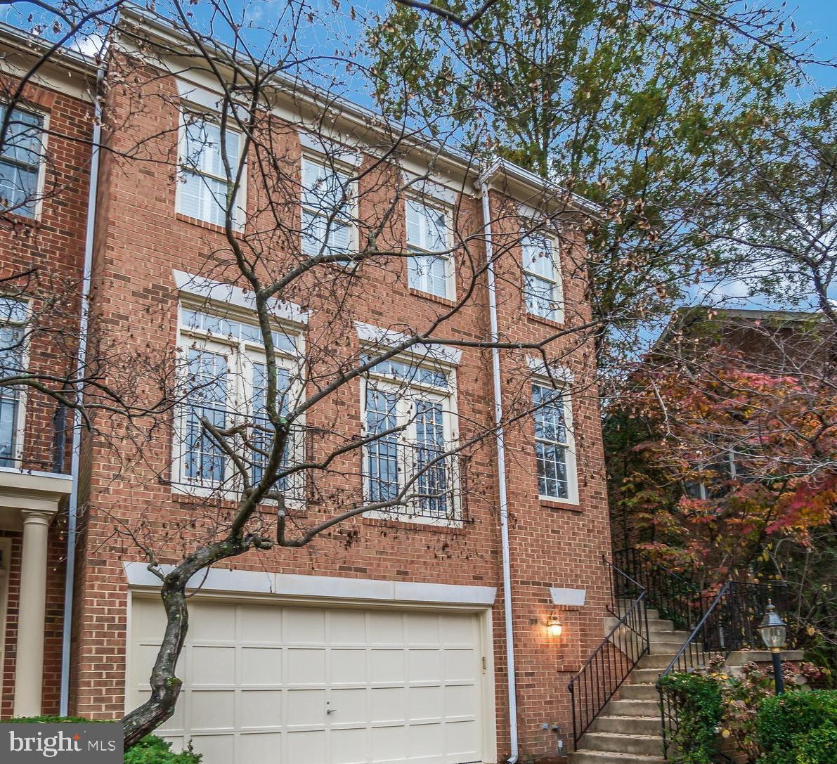1318 Sundial Drive Reston, VA 20194 - Photo 2 of 52 Perfect Private End Townhome