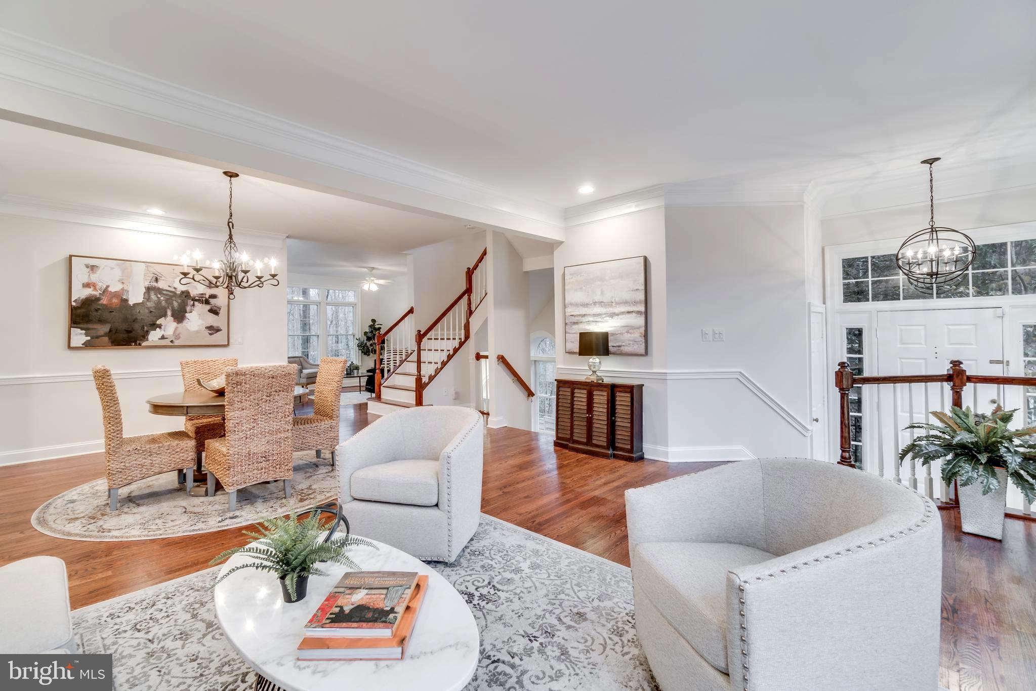 1318 Sundial Drive Reston, VA 20194 - Photo 9 of 52 Turn around, back of living room stair connect...