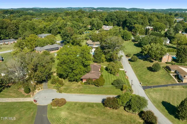 $674,800 | 909 Millercrest Drive, Johnson City, TN 37604