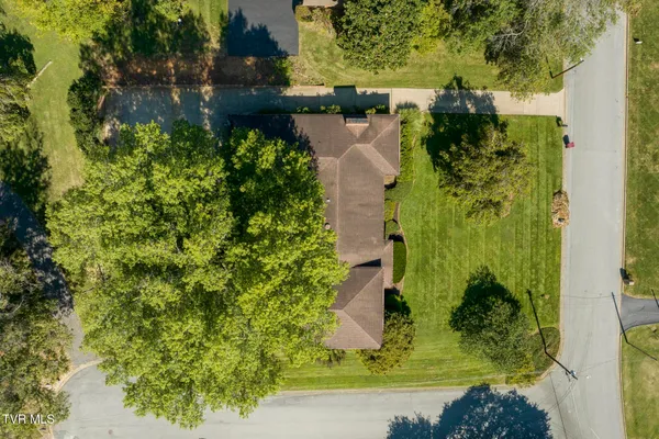 $664,800 | 909 Millercrest Drive, Johnson City, TN 37604