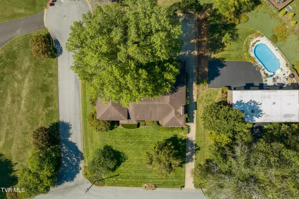 $664,800 | 909 Millercrest Drive, Johnson City, TN 37604