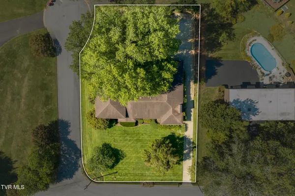 $664,800 | 909 Millercrest Drive, Johnson City, TN 37604