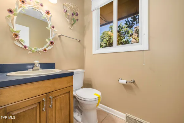 $664,800 | 909 Millercrest Drive, Johnson City, TN 37604