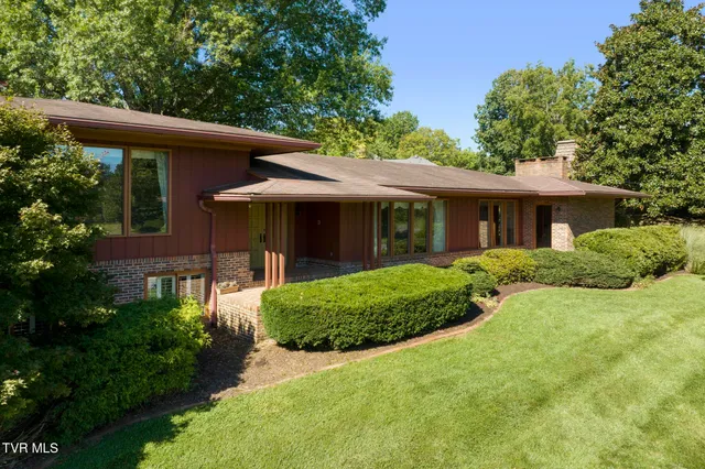 $674,800 | 909 Millercrest Drive, Johnson City, TN 37604