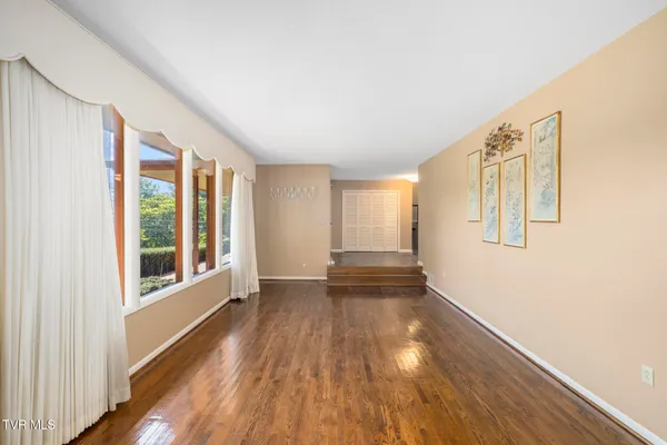 $664,800 | 909 Millercrest Drive, Johnson City, TN 37604