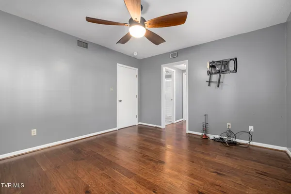 $664,800 | 909 Millercrest Drive, Johnson City, TN 37604