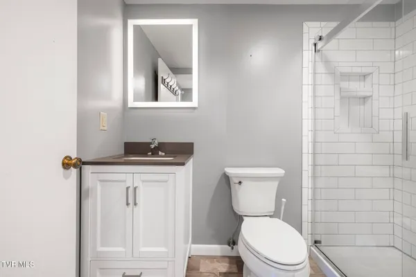 $664,800 | 909 Millercrest Drive, Johnson City, TN 37604