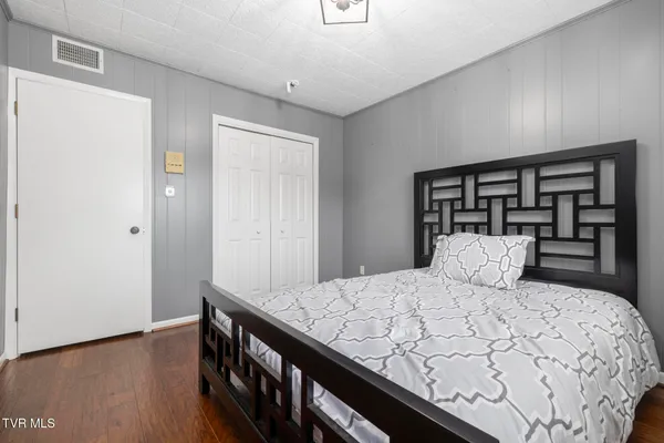 $664,800 | 909 Millercrest Drive, Johnson City, TN 37604