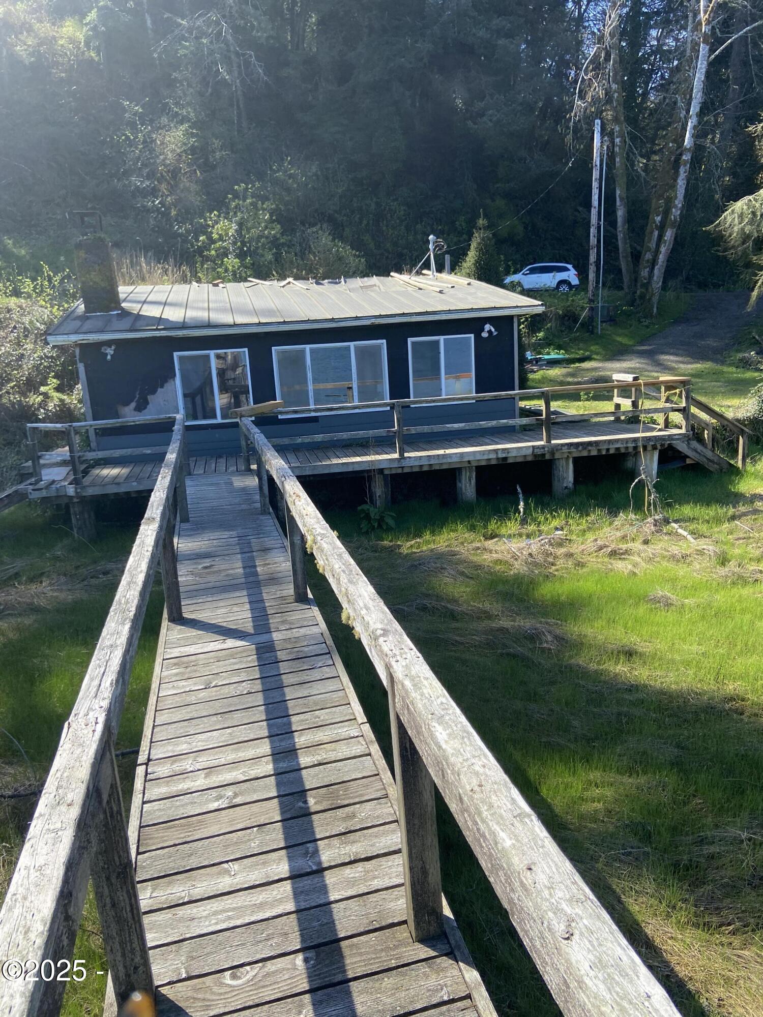 5826 South Bay Road Toledo, OR 97391 - Photo 1 of 18 Cottage