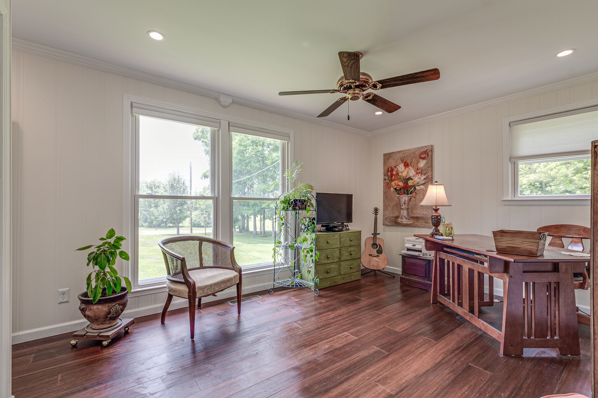 2770 Ben Green Road Lebanon, TN 37090 - Photo 22 of 37 a living room with furniture and a flat screen tv