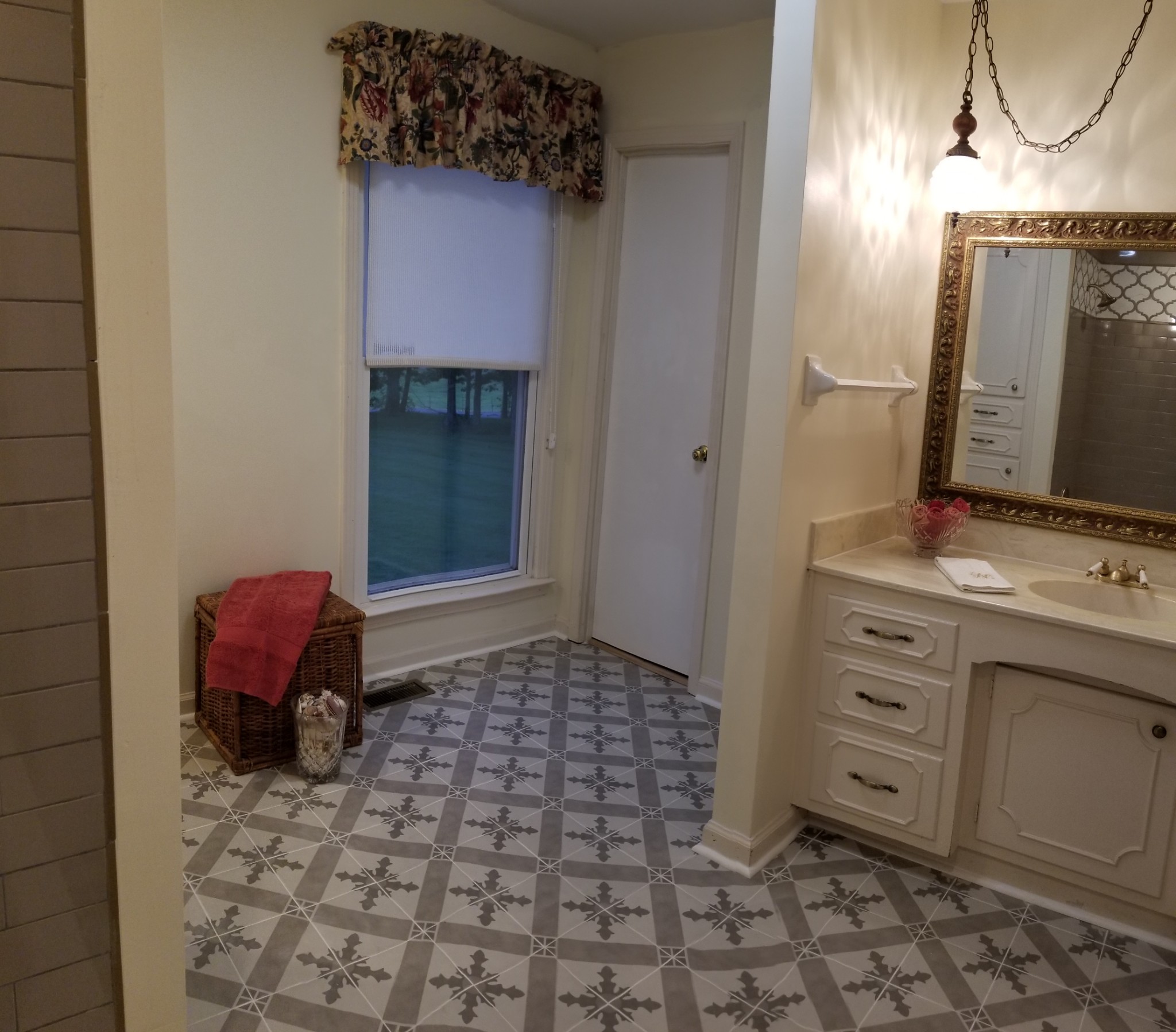 2770 Ben Green Road Lebanon, TN 37090 - Photo 27 of 37 a bathroom with a sink a vanity and a mirror