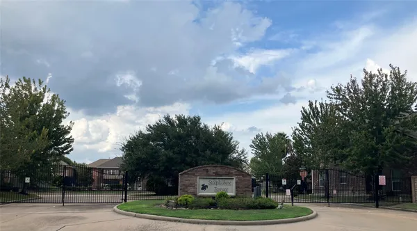 $2,200 | 8907 Kleewood Drive, Houston, TX 77064