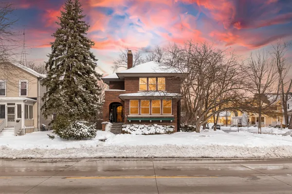 $349,900 | 81 North Park Avenue, Fond du Lac, WI 54935