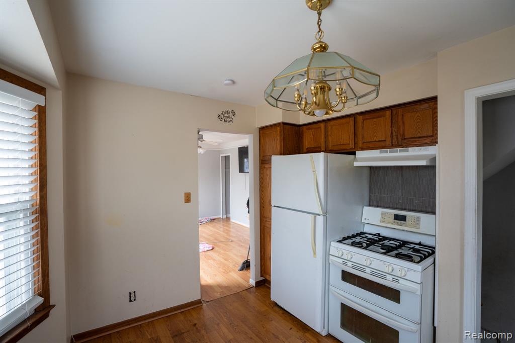 22149 David Avenue Eastpointe, MI 48021 - Photo 4 of 19
