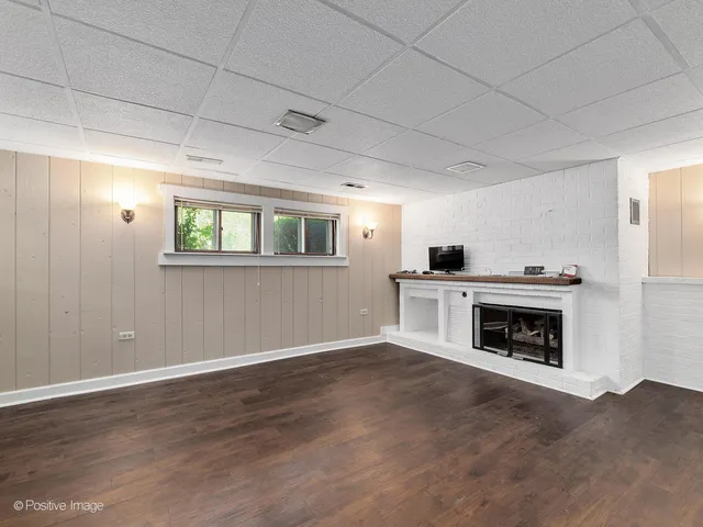 $3,600 | 5735 Virginia Avenue, Clarendon Hills, IL 60514