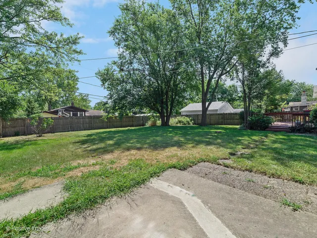 $3,600 | 5735 Virginia Avenue, Clarendon Hills, IL 60514