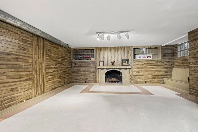 $394,900 | 2412 Harlem Boulevard, Rockford, IL 61103