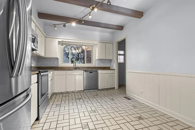 $394,900 | 2412 Harlem Boulevard, Rockford, IL 61103