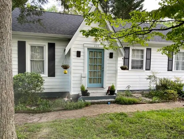 $1,395 | 209 Claire Street, Rossville, GA 30741