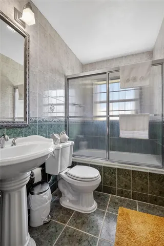 a view of a house with a big yard