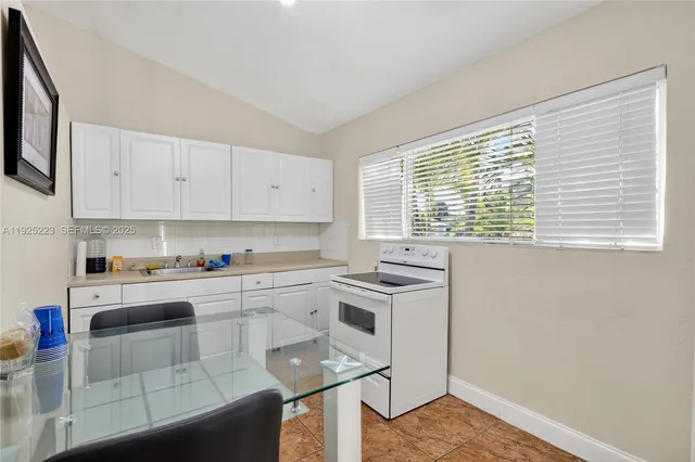 $950,000 | 341 South Biscayne River Drive, Miami, FL 33169