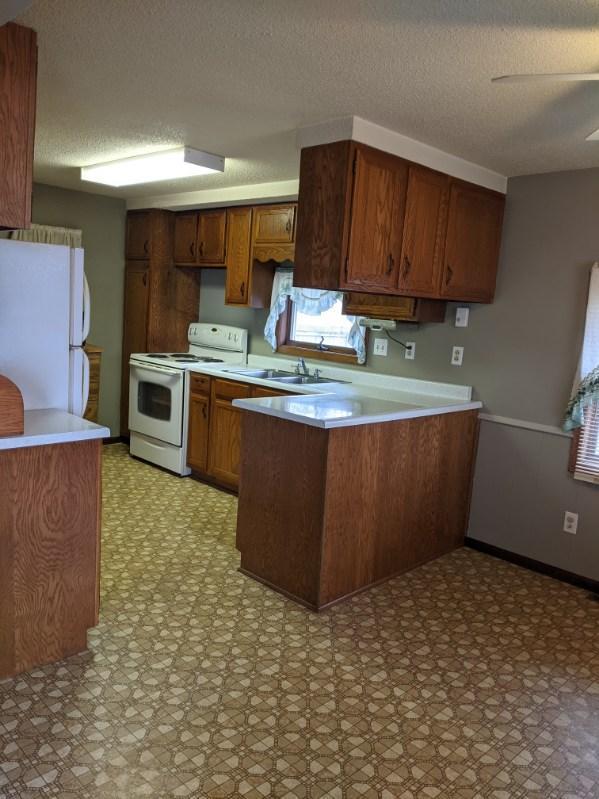 1119 West Front Street Albert Lea, MN 56007 - Photo 8 of 38