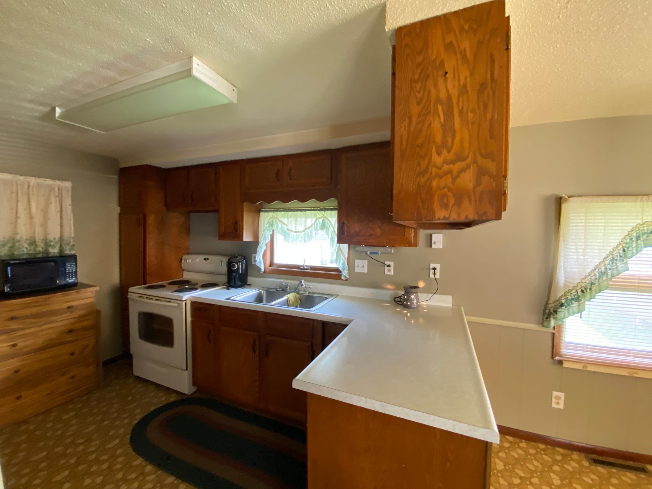 1119 West Front Street Albert Lea, MN 56007 - Photo 9 of 38
