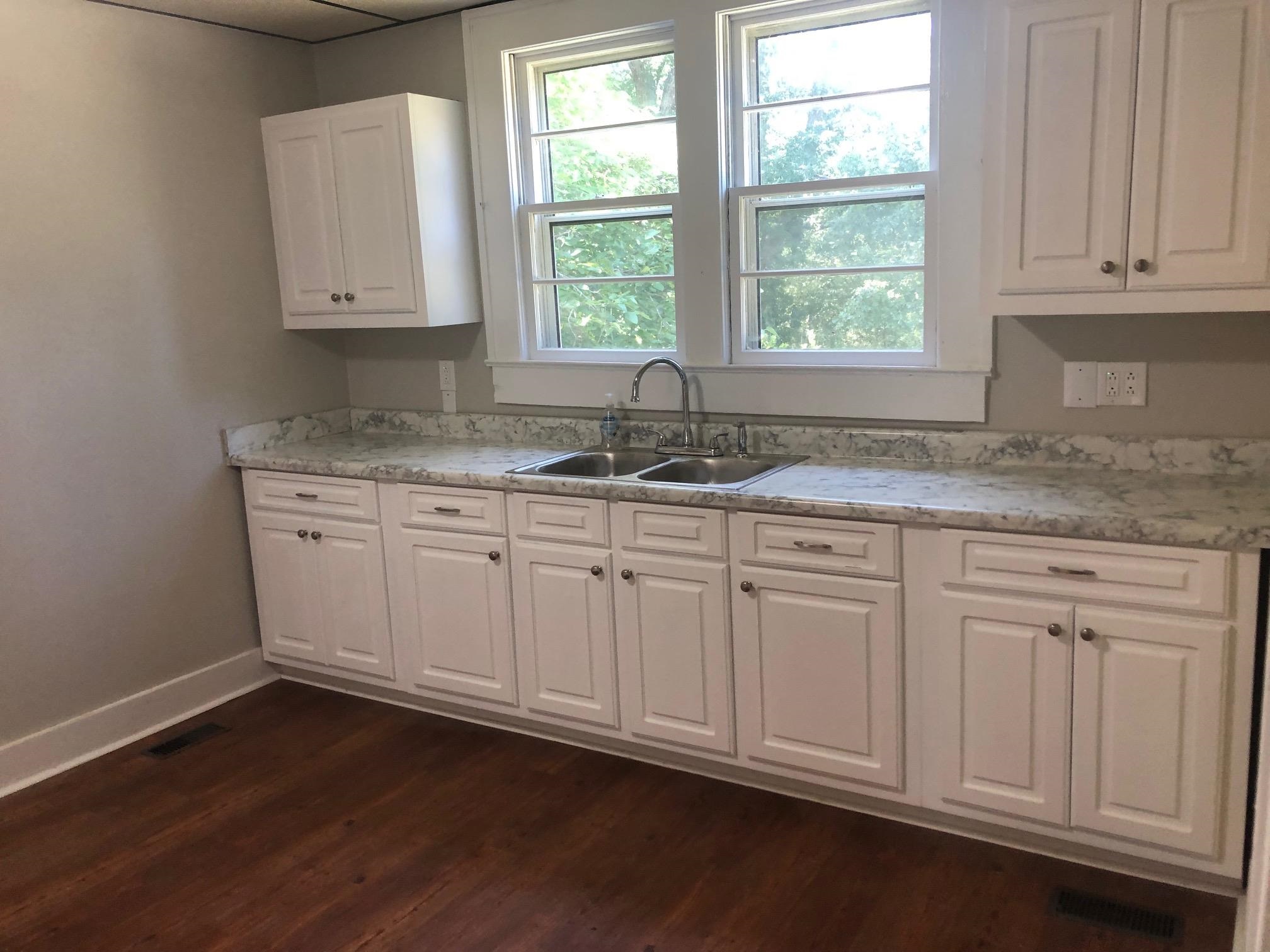 111 Fant Street Union, SC 29379 - Photo 4 of 9