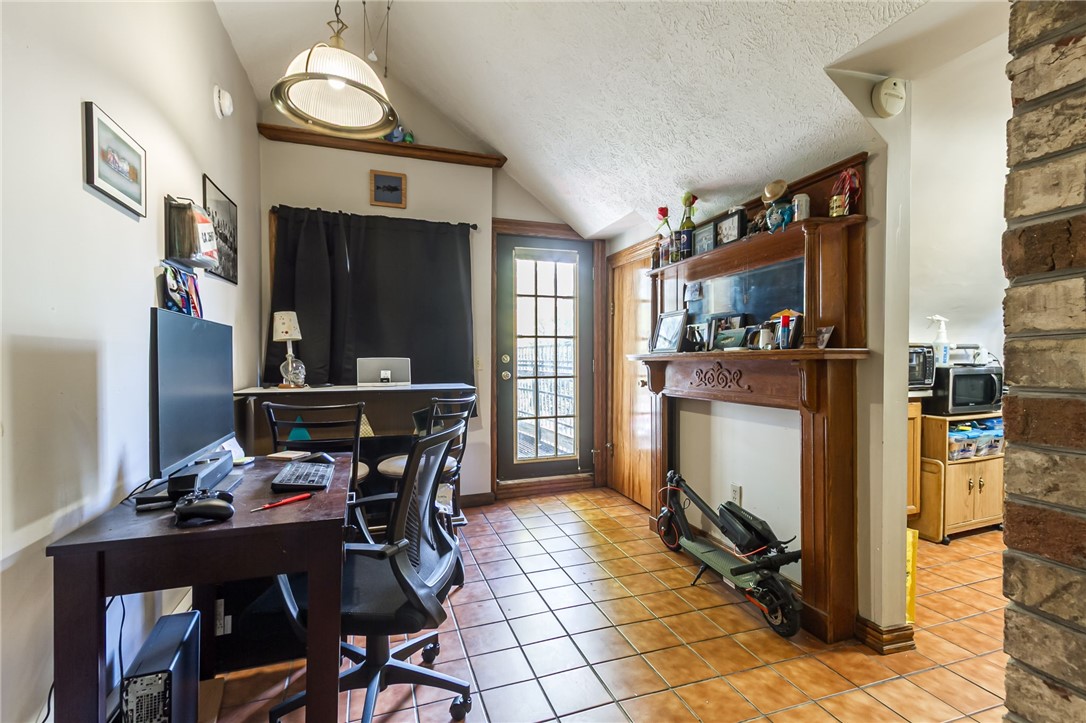 110 Park Avenue Rochester, NY 14607 - Photo 16 of 35