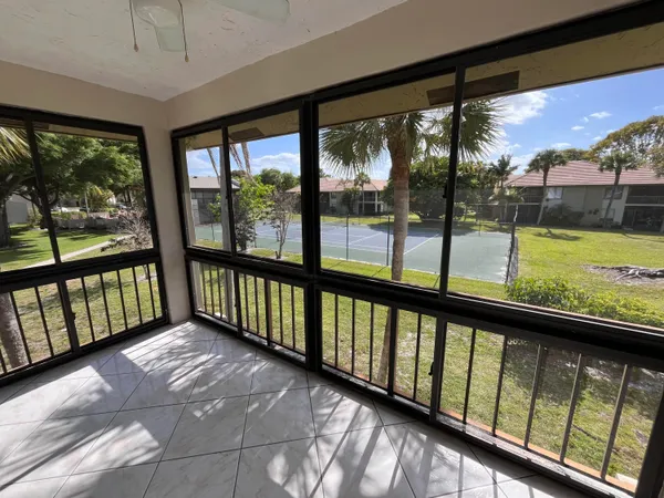 $2,300 | 159 Northwest 70th Street, Unit 408, Boca Raton, FL 33487