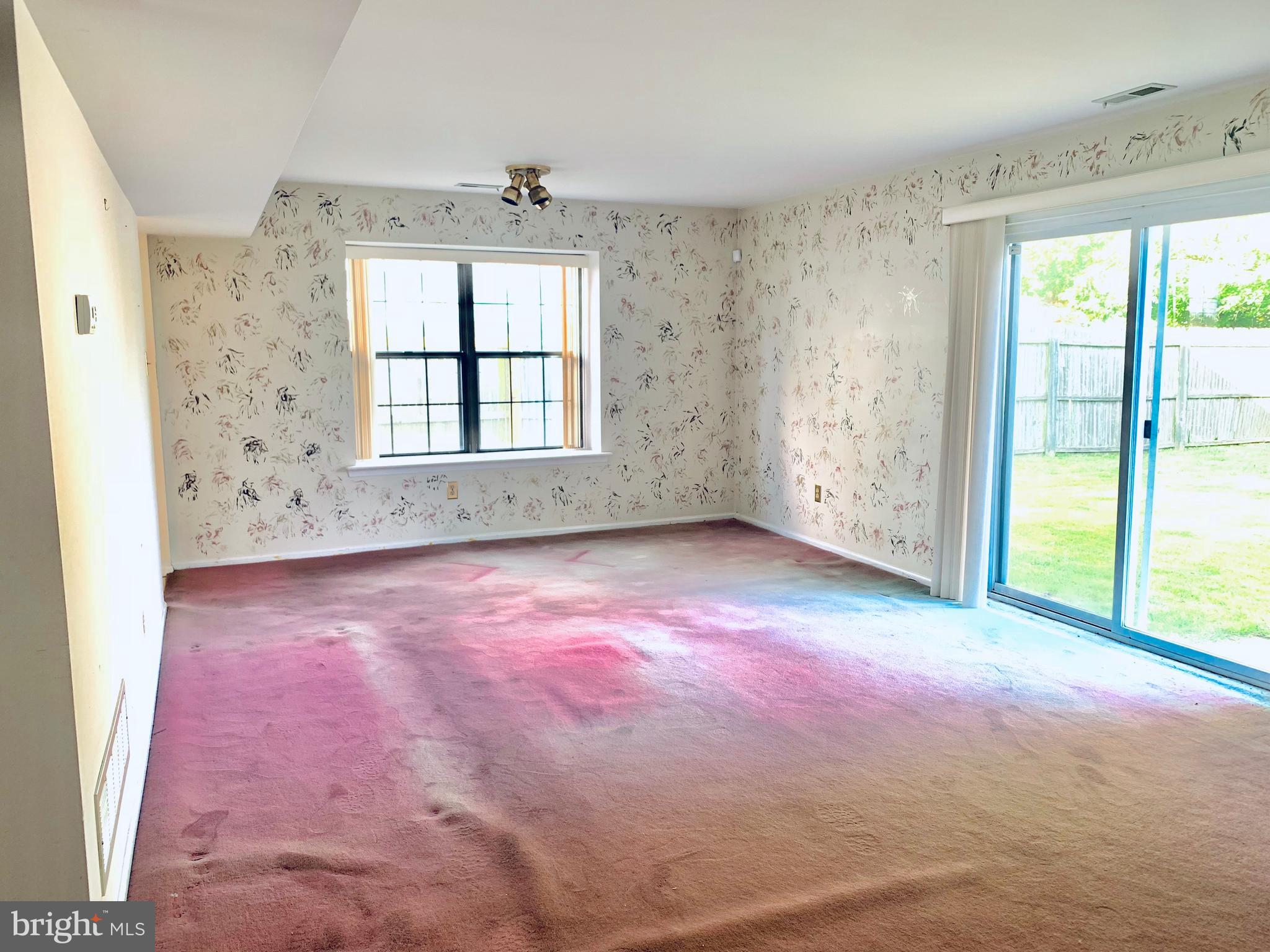 8 Hewitt Lane Sicklerville, NJ 08081 - Photo 3 of 11