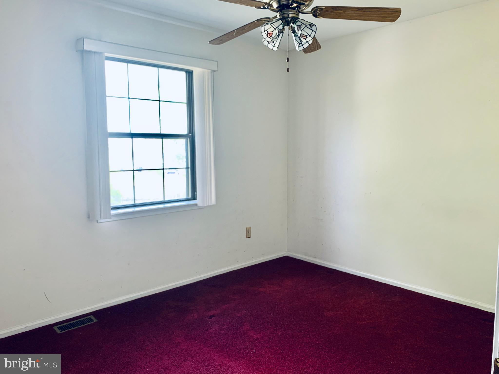 8 Hewitt Lane Sicklerville, NJ 08081 - Photo 8 of 11