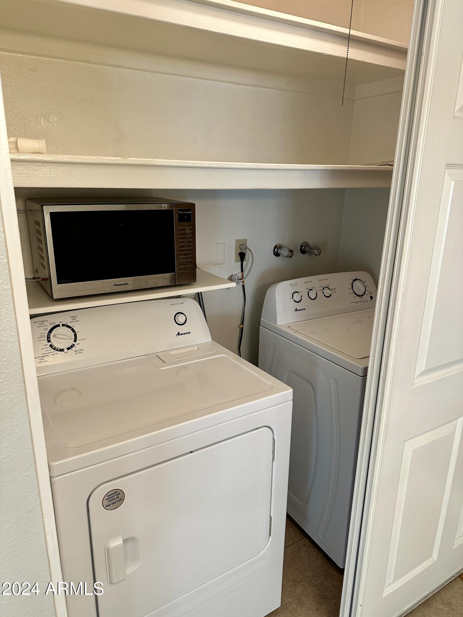 2510 North 22nd Drive Phoenix, AZ 85009 - Photo 15 of 37 Laundry