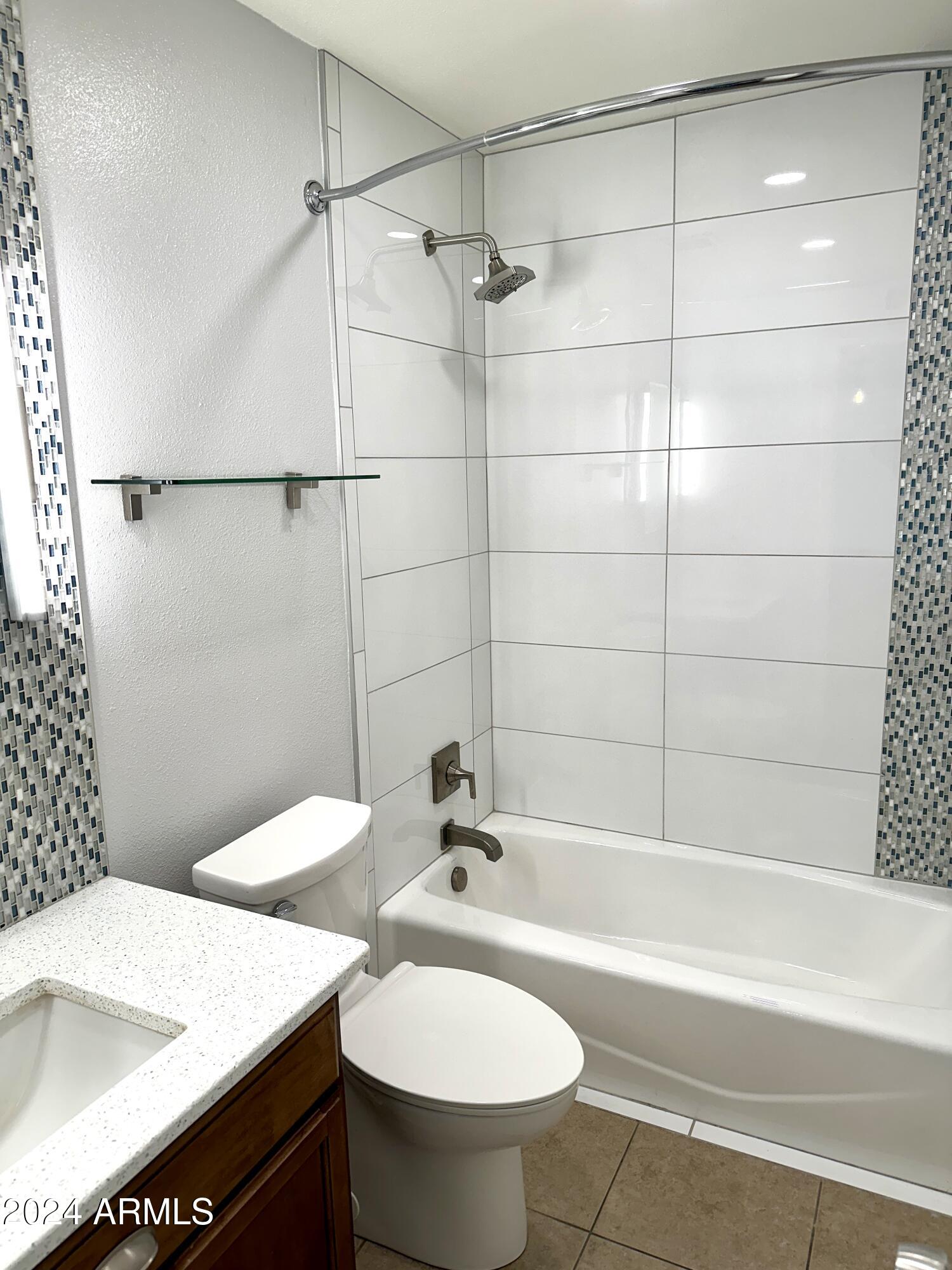 2510 North 22nd Drive Phoenix, AZ 85009 - Photo 28 of 37 Guest bath 3