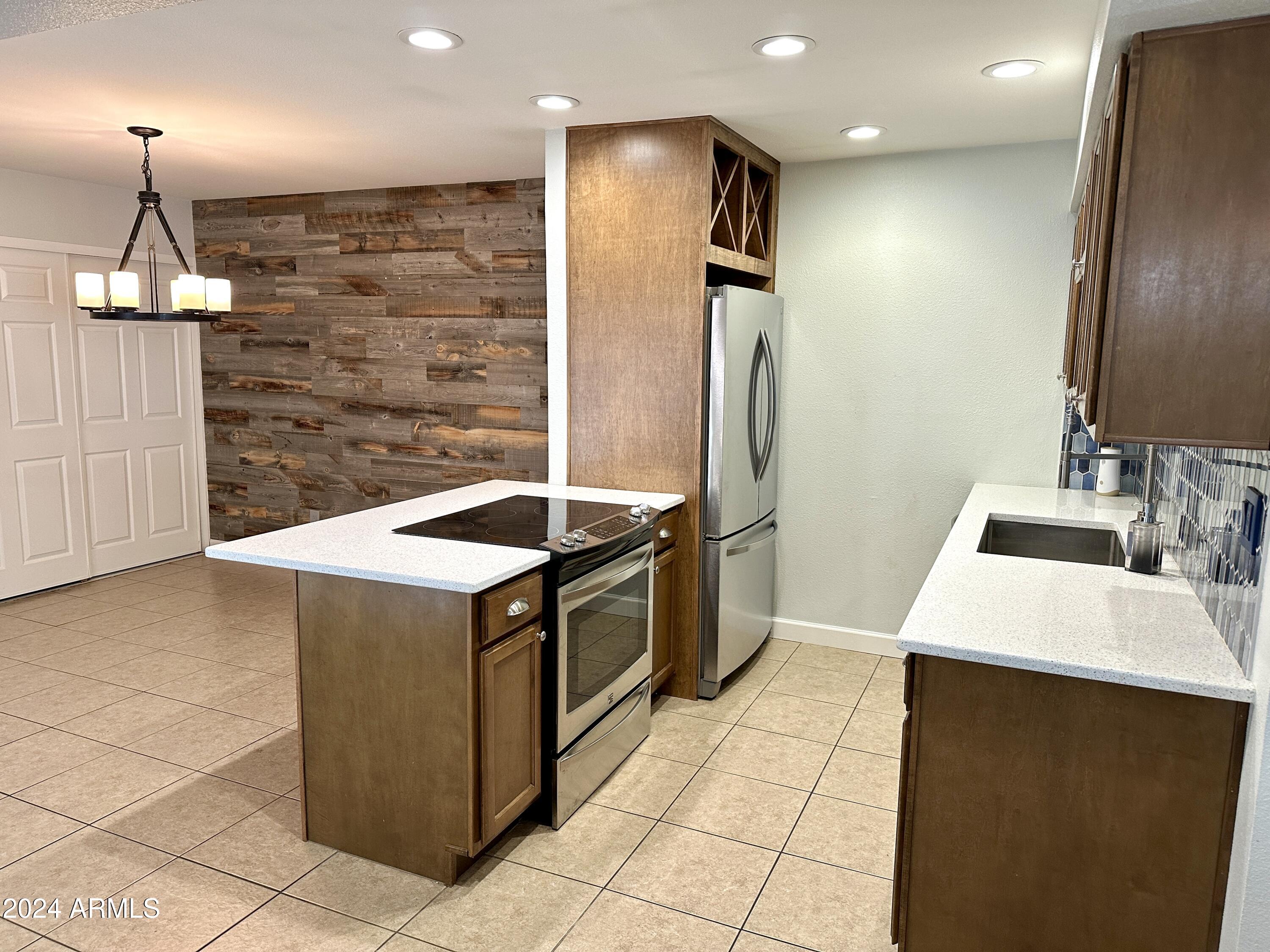 2510 North 22nd Drive Phoenix, AZ 85009 - Photo 6 of 37 Kitchen 1