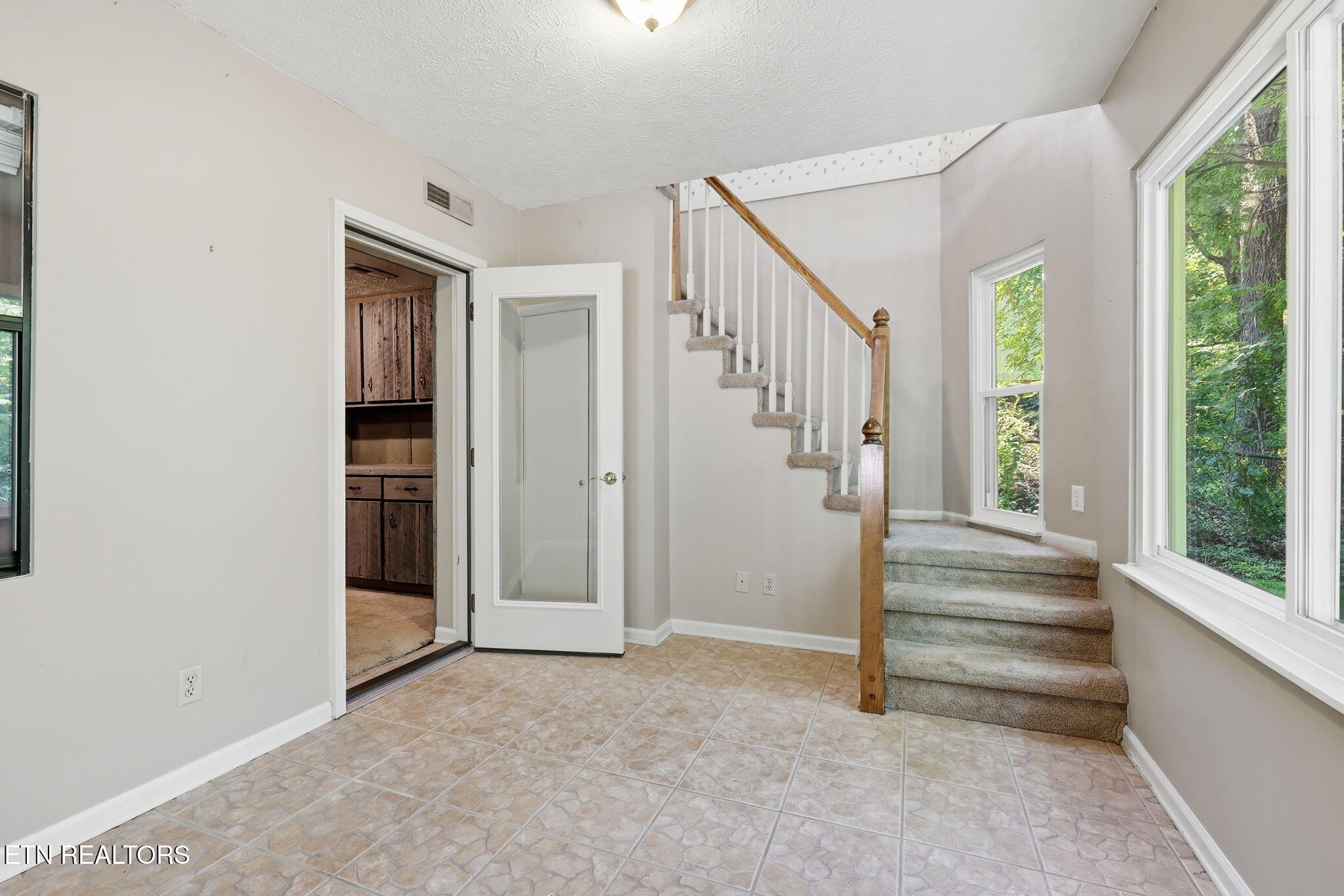 211 Connors Circle Oak Ridge, TN 37830 - Photo 56 of 56 59-web-or-mls-3F1A8793