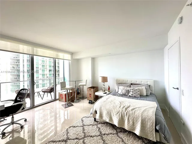 $2,750 | 1300 Brickell Bay Drive, Unit 1205, Miami, FL 33131