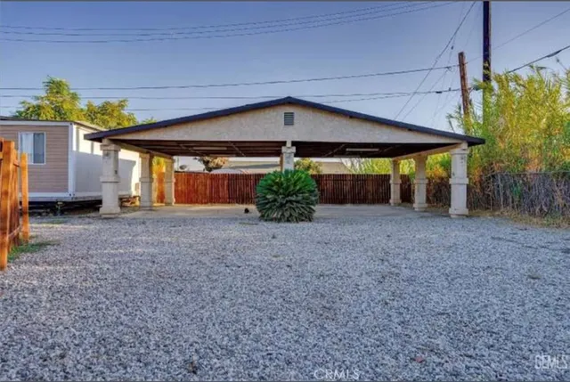 $750 | 37 Garden, Bakersfield, CA 93307