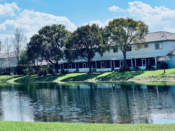 $2,575 | 20875 Northwest 4th Street, Pembroke Pines, FL 33029